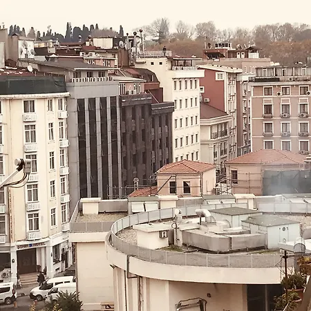 S * Istanbul